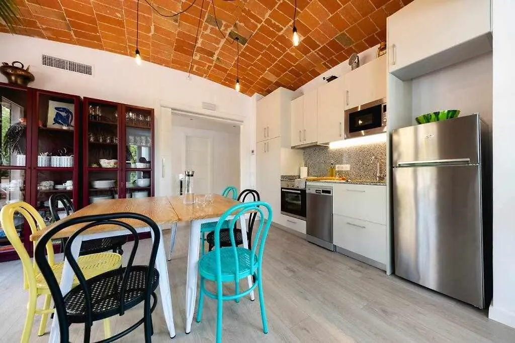 Newly Renovated Room W Pool & Bikeparking Girona